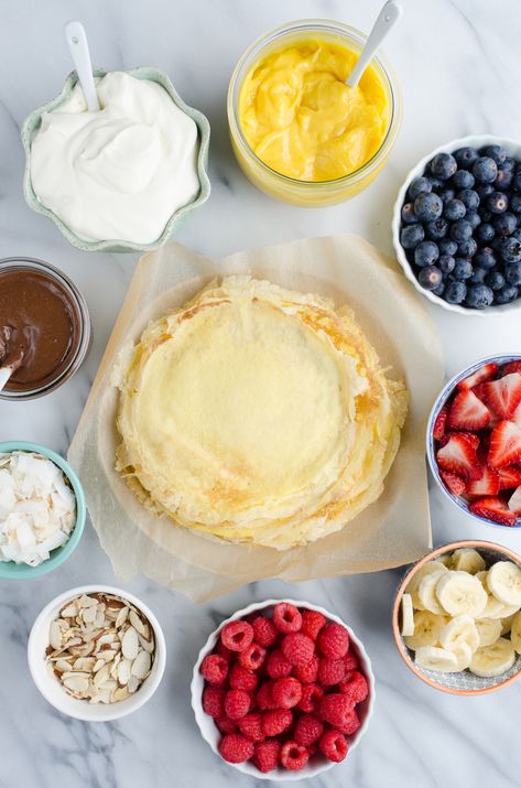 Crepe Bar, Party Breakfast, Crepes Party, Brunch Bar, Healthy Brunch, Savory Crepes, Chocolate Hazelnut Spread, Crepe Recipes, Bar Party