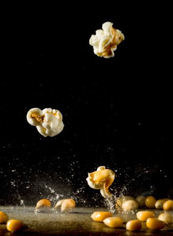 Popping Popcorn, Popcorn Ideas, Kettle Popcorn, Perfect Popcorn, High Speed Photography, Food Videography, Popcorn Kernels, Yellow Corn, Pop Popcorn