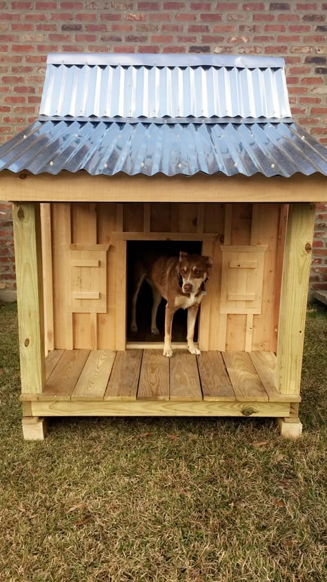 Husky Dog House Outdoor, Diy Dog House Outdoor Cheap, Large Breed Dog House, Diy Dog Houses, Large Dog House Plans, Large Dog House Outdoor, Extra Large Dog House, Pallet Dog House, Goat Pen