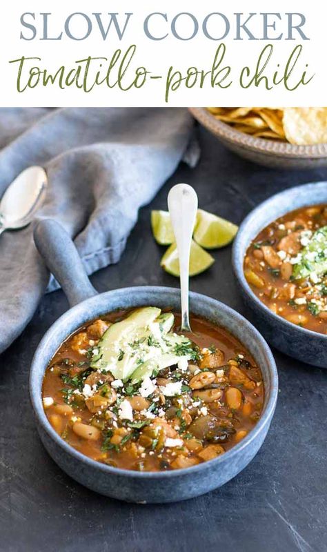 Chili With Pork, Tomatillo Chili, Tomatillo Recipes, Dinner Pork, Pork Chili, Crock Pot Inspired Recipes, Slow Cooker Pulled Pork, Slow Cooker Pork, Pork Dishes