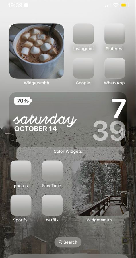 January Home Screen Ideas, Winter Iphone Home Screen, Aesthetic Winter Homescreen, Iphone Wallpaper Winter Aesthetic, Winter Homescreen Layout, Winter Homescreen Ideas, Winter Home Screen, Winter Homescreen, Samsung Homescreen Layout Ideas