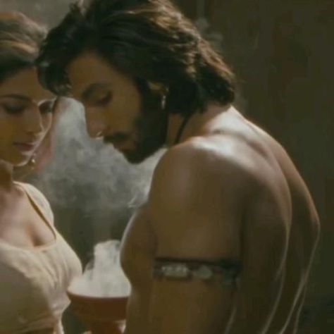 Ang Laga De Deepika Padukone, Ramleela Aesthetic, Deepika Ranveer Ramleela, Ram Leela Deepika Padukone, Deepika Padukone Video, Ang Laga De, Leela Movie, Ram Leela, Deepika Ranveer