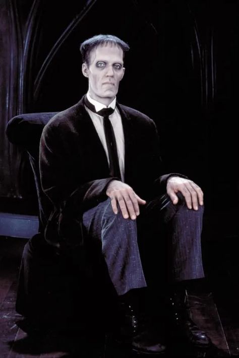 Lurch Makeup, Addams Family Butler, Lurch Addams Family, Lurch Addams, Adams Family Costume, Butler Costume, Addams Family Cartoon, Addams Family Musical, Charles Addams