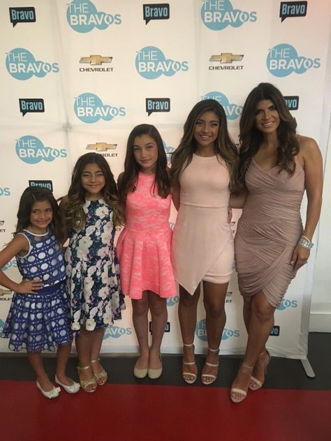 Teresa Guidice, Teresa Giudice, Lisa Vanderpump, Nice Pic, Reality Tv Shows, Real Housewives, Reality Tv, Google Photos, Graduation Dress