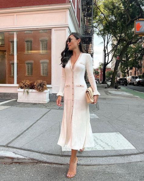 Sandro dress // Stuart Weitzman heels (similar here)Chanel bag // Boardwalk sunnies (similar here) Party Outfit Night Classy, Kat Jamieson, Dress Classic Style, Elegant Summer Dresses, Style Midi Dress, Party Outfits Night, Midi Dress Fall, Knit Dresses, Classy Casual Outfits