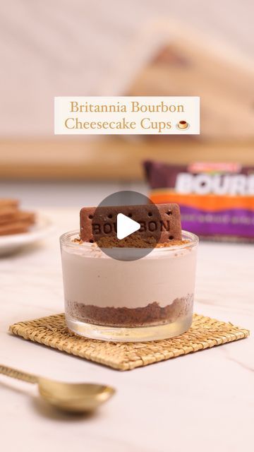 Bourbon Cheesecake, Bourbon Biscuits, Cheesecake Cups, Cheesecake Filling, Biscuit Cake, Whipping Cream, Icing Sugar, Breakfast Dessert, Recipe Using