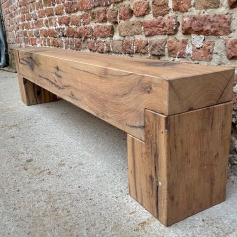 Rustic Entryway Oak Bench, Thick Barn Beam Bench, Reclaimed Barn Wood Bench - Etsy Texas Patio, Garden Bench Ideas, Timber Framing Tools, Beam Bench, Beam Furniture, Diy Entryway Table, Cabin In Woods, Timber Projects, Log Coffee Table