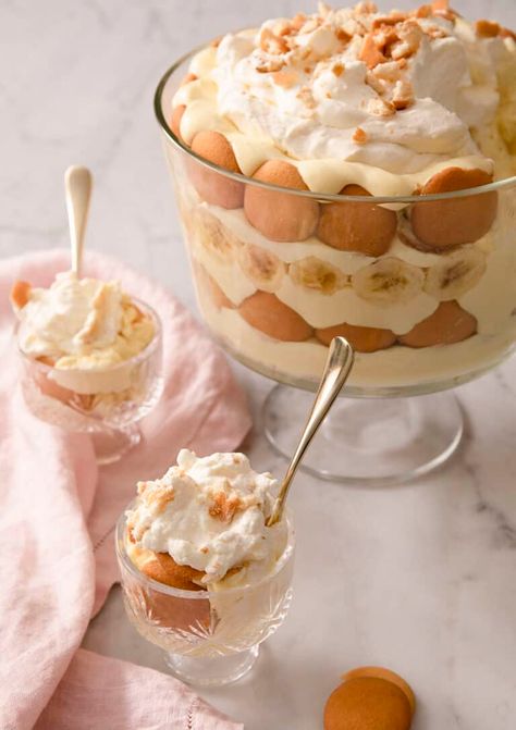 Banana Pudding - Preppy Kitchen Gluten Free Banana Pudding, Banana Pudding Trifle, Banana Pudding From Scratch, No Bake Banana Pudding, Banana Treats, Best Banana Pudding, Banana Slices, Pudding Dessert, Trifle Dish