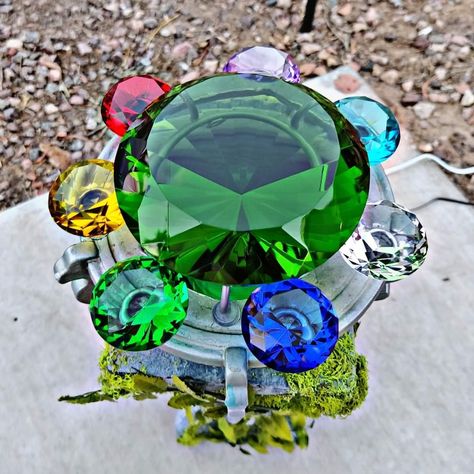 Sonic Emeralds, Chaos Emeralds Sonic, Iphone Wallpaper Blur, Sonic Underground, Hedgehog Craft, Chaos Emeralds, Sonic Prime, Sonic Birthday, Sonic Funny