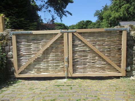 Side Garden, Stately Home, Fence Panels, Garden Gates, Fencing, Natural Materials, Chestnut, Stuff To Do, Fence