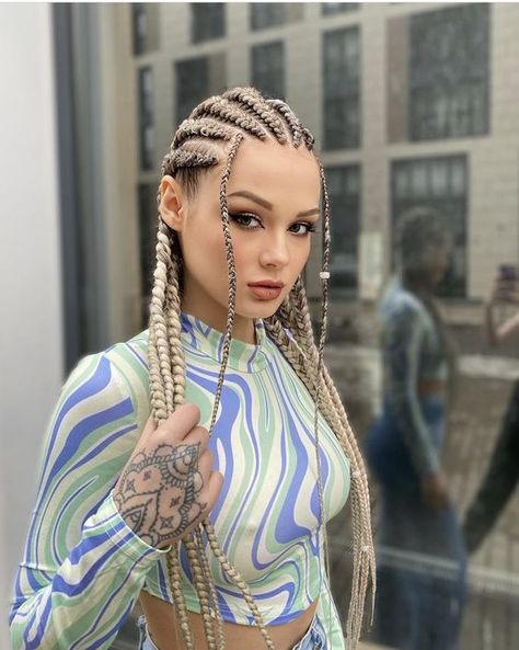 Goddess Braids White Girl, White Girl With Braids, Braids On White Girls, Wavy Weave Hairstyles, White Girl Braids, Long Weave Hairstyles, Afro Braids, Straight Weave Hairstyles, Beautiful Dreadlocks