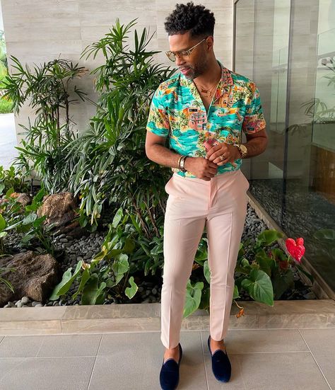 Men Cuban Outfit, Dinner Wear For Men, Havana Outfit Men Party, Cuban Man Outfit, Havana Nights Party Outfit, Men’s Cuban Outfit, Men’s Tropical Fashion, Black Mens Fashion Suits, Vintage Outfits Classy