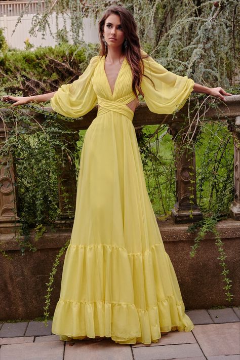 Yellow Long Guest Dress Classy Gowns, Short Dress Styles, Maxi Dress Prom, Stunning Gowns, Dress Images, Bishop Sleeve, Long Sleeve Short Dress, Chiffon Maxi Dress, Long Bridesmaid Dresses