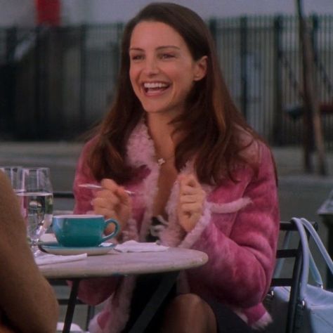 Charlotte York Aesthetic, Charlotte York Goldenblatt, Pink Fuzzy Jacket, Charlotte York, Paisley Skirt, Kristin Davis, Aesthetic 2024, Red Wedges, J Crew Necklace