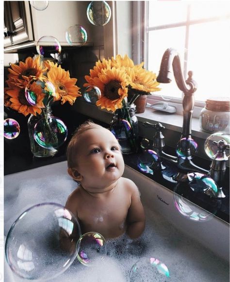 Baby Bath Time Quotes, Baby Bath Time, Baby Boy Accessories, Baby Blog, Foto Baby, Foto Tips, Everything Baby, Baby Family, Trendy Baby