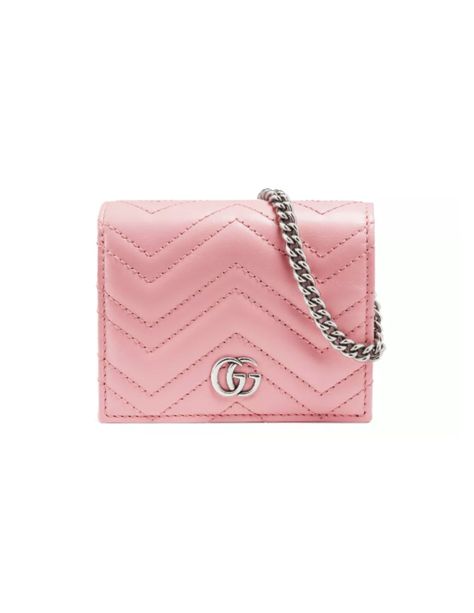 Sometimes when you’re out and about, it’s better to hold the essentials in a light-weight wristlet or small wallet than a big luxe bag. Pink Gucci Bag, Gg Marmont Mini Bag, Gucci Gg Marmont Mini, Gg Marmont Mini, Rap Video, Gucci Store, Gucci Gifts, Gucci Gg Marmont, Card Case Wallet