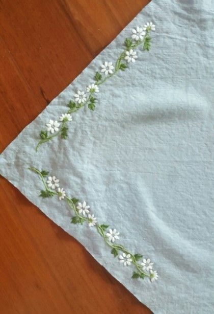 Handkerchief Embroidery, Embroidery Napkins, Sulaman Pita, Clothes Embroidery Diy, Simple Hand Embroidery Patterns, Natural Glowing Skin, Simple Embroidery Designs, Diy Embroidery Designs, Floral Embroidery Patterns