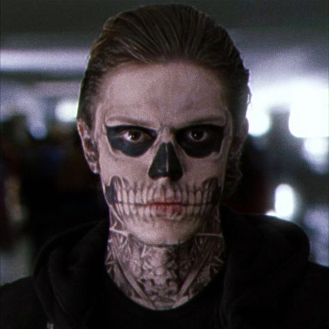 Tate Ahs, Skull Face Tattoo, Tate London, Evan Peters American Horror Story, Tate And Violet, American Horror Story 3, Tate Langdon, Skeleton Makeup, Smink Inspiration