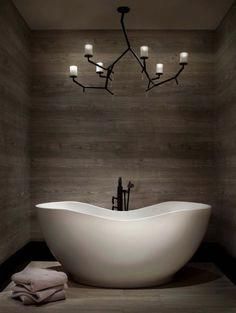 38 Amazing freestanding tubs for a bathroom spa sanctuary #BathroomLove Chandelier Over Bathtub, Bathroom Modern Luxury, Freestanding Baths, Design Interior Modern, Modern Tub, Modern Bathroom Remodel, Modern Bathtub, Bathtub Decor, Modern Bathroom Lighting