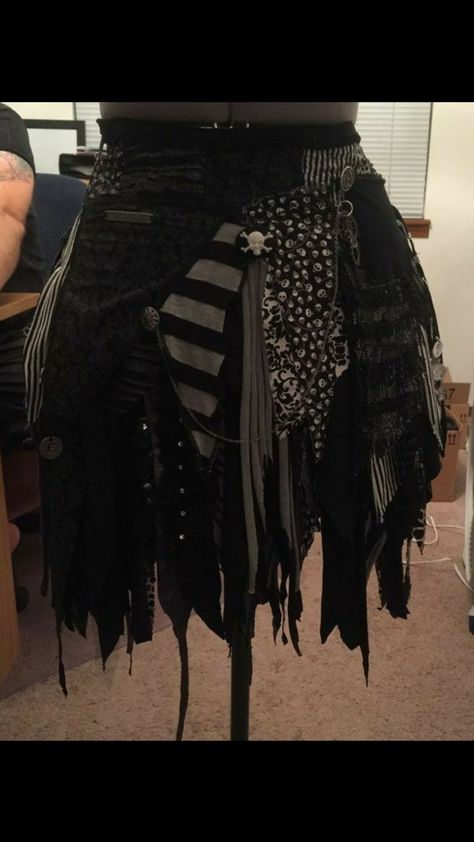 Diy Goth Clothes Ideas, Diy Clothes Upcycle, Goth Clothes Ideas, Tattered Skirt, Diy Goth Clothes, Goth Diy, Hipster Goth, Festival Fairy, Denim Skirt Trend