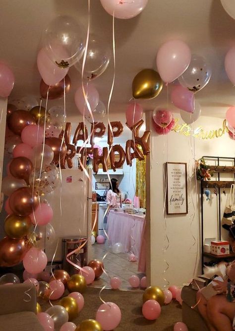 Gold And Pink Birthday Party, Gold And Pink Birthday, Pink Birthday Party Ideas, Birthday Rose Gold, Gold Birthday Party Decorations, Pink And Gold Birthday Party, 16 Candles, 30th Birthday Decorations, Party Photoshoot