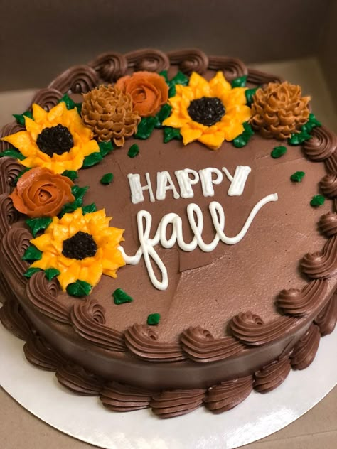 Fall Cake Decor, Fall Cake Ideas Decorating, Cake Designs Fall, Summer Cake Ideas Decorating, September Desserts, Thanksgiving Cakes Ideas, Fall Cookie Cake Designs, Bundt Cake Decorating, Birthday Cake Ideas Simple