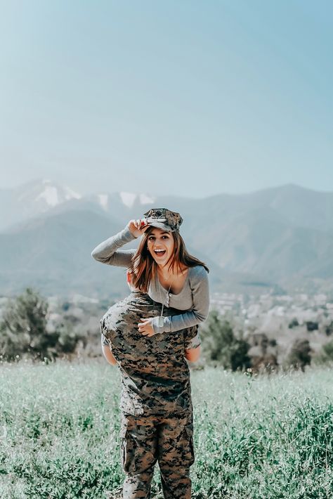 Army Couple Photography, Navy Couple, Military Wedding Photos, Military Engagement Pictures, Military Couple Photoshoot, Military Maternity Photos, Military Girlfriend Pictures, Military Couple Pictures, Military Couple Photography