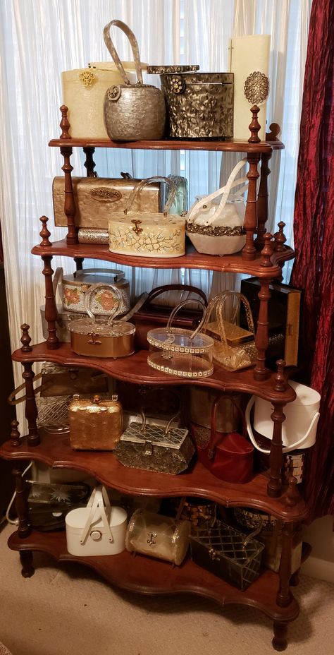 How To Display Purses, Purse Collection Display, Vintage Handbag Display, Purse Wall Display Aesthetic, Bag Display Ideas Bedroom, Purse Display Ideas Retail, Display Purses Retail, Vintage Purse Collection Display, Display Purses