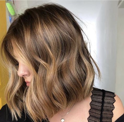 Short Light Brown Hair, Honey Brown Hair, Short Brown Hair, Brown Hair Balayage, Dark Blonde Hair, Short Hair Balayage, Balayage Brunette, Brown Hair With Highlights, Light Brown Hair