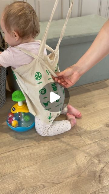 ᴋᴀʀᴏʟɪɴᴀ 丨 Motherhood on Instagram: "No walker, no problem
When your baby slowly starts walking, always wants to hold your hands this hack will ease your back pain!
👍🏼 #momhacks #momhack #walking #walkingbaby #walkerforbaby #momlife #momtipsandtricks 
Baby walker hack, baby walking trick,  baby walking bag, baby hacks, mom hack, mom hacks, mum hacks" Helping Baby Walk, Mum Hacks, Sewing Easy, Walker Bag, Baby News, Baby Walking, Baby Facts, Walking Bag, Baby Advice