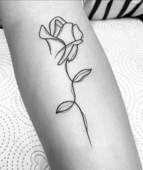 Tattoos Simplistic, Tattoo Animation, Animation Tattoo, Life Tattoo Ideas, Small Rose Tattoo, Inspo Tattoo, Beauty Tattoo, Underboob Tattoo, Design Tattoos