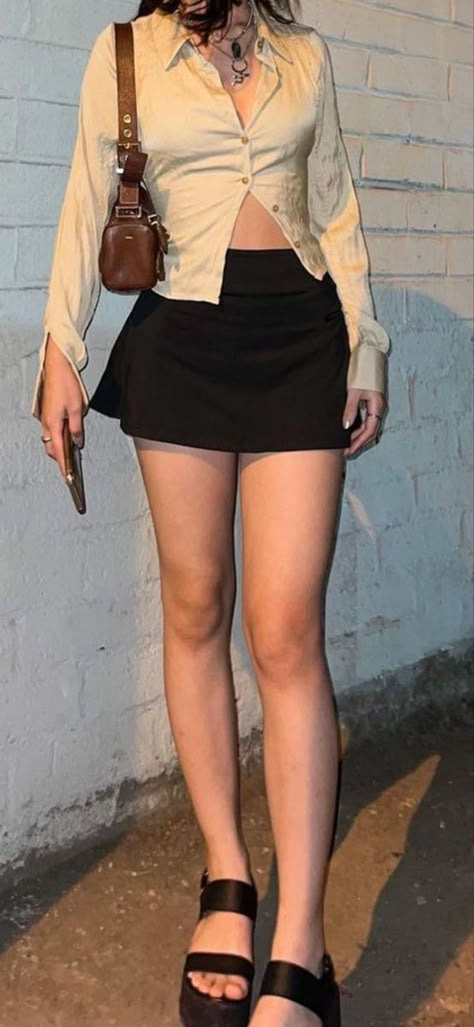 Micro Mini Skirt Outfits, Mini Skirt Inspo Outfit, Adele Outfits, Heatwave Outfit, Blue And Black Outfit, Looks Pinterest, Wardrobe Tips, Outfits Chic, Nice Style