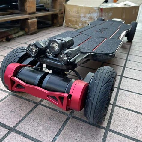 B-ONE Titan Carbon 4WD Electric Skateboard Diy Gadgets Electronics, Adaptive Bikes, Electric Bicycle Design, Gadget Tecnologici, Wheelchairs Design, Arduino Projects Diy, Longboard Design, Futuristic Motorcycle, Longboard Skateboard