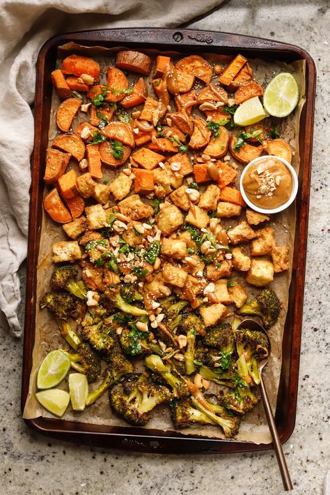 Tempeh Dinner, Tofu With Broccoli, Pan Tofu, Tofu And Veggies, Vegan Sheet Pan, Tofu Broccoli, Broccoli Tofu, Tofu Recipes Healthy, Veg Meals