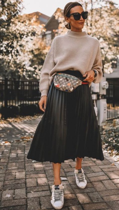 Black Pleated Midi Skirt Outfit, Black Pleated Skirt Outfit, Pleated Midi Skirt Outfit, Midi Skirt Outfit Winter, Fall Date Night Outfit, Satin Pleated Skirt, Skirt Outfit Fall, Fall Date Night, Black Pleated Midi Skirt