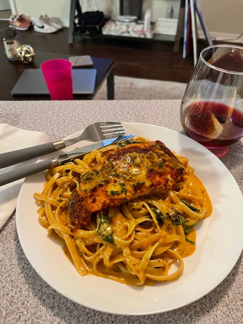 cajun food, cajun pasta, salmon and pasta, pan seared salmon Salmon Soul Food Dinner, Salmon Alfredo Pasta, Cajun Salmon Pasta, Salmon And Pasta, Plates Of Food, Salmon Food, Cajun Salmon, Cajun Pasta, Soul Food Dinner