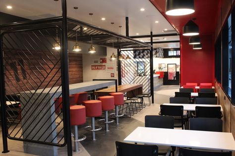 Kfc Shop Design, Kfc Interior Design, Fast Food Kitchen Design, Fastfood Design Interiors, Kfc Restaurant Interior, Kfc Building Design, Kfc Exterior, Kfc Restaurant, Restaurant Design Rustic