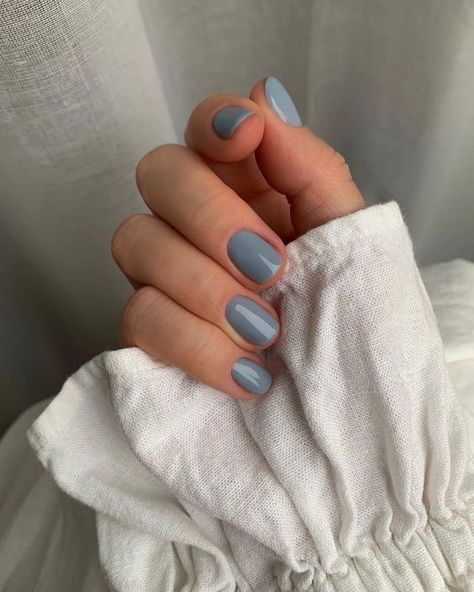 Best denim blue nail polish nail inspiration manicure idea Blue Minimal Nails, Subtle Blue Nails, Muted Nails, Soft Blue Nails, Nails Yellow, January Nails, Minimal Nails, Casual Nails, Gray Nails