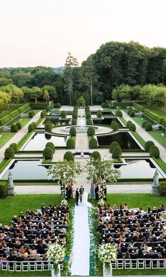 Outdoor Wedding Ceremony California, June Wedding Venues, Wedding Venues In Usa, Wedding Venues America, Small Luxury Wedding Ideas, Coolest Wedding Venues, Backyard Wedding Venue Ideas, European Style Wedding Venues In The Us, Best Wedding Venues In The Us