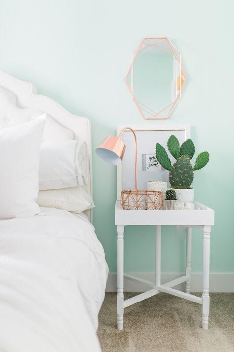 Spring Refresh – Mint Home Inspiration | ROWE SPURLING PAINT COMPANY Mint Green Bedroom, Mint Bedroom, Mint Rooms, Pastel Bedroom, Bedroom Color Schemes, Bedroom Paint Colors, Trendy Bedroom, Bedroom Green, Simple Bedroom