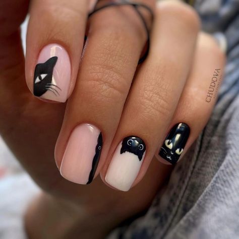 Cat Nail Art Designs, Cat Nail Designs, Cat Nail Art, Hand And Finger Tattoos, Cat Nail, Animal Nail Art, Summer Toe Nails, Animal Print Nails, Cat Nails