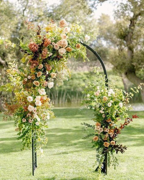 Arch Florals Wedding, Fall Floral Arch Wedding, Whimsical Wedding Arch, Autumn Wedding Arch, Urban Wedding Decor, Garden Ceremony Wedding, Arbour Wedding, Floral Arches, Autumn Florals