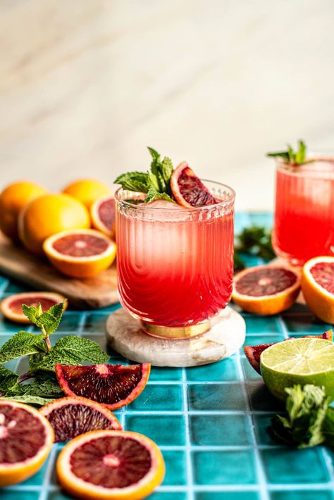 Blood Orange Mocktail Recipes, Dreamy Cocktails, Blood Orange Mocktail, Herbalist Aesthetic, Lychee Mocktail, Orange Mocktail, Cocktail Corner, Alcoholic Treats, Mocktail Drinks