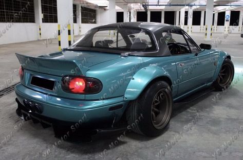 1997 Miata, Mx5 Na, Eunos Roadster, Miata Mx5, Mazda Miata, Car Ideas, Fender Flares, Paint Job, Body Kit