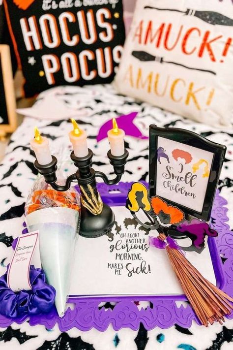 Take a look at this Hocus Hocus Halloween sleepover! The party favors are the best!bSee more party ideas and share yours at CatchMyParty.com Hocus Pocus Sleepover Ideas, Hocus Pocus Sleepover, Sisters Sleepover, Hocus Pocus Christmas, Halloween Sleepover Party, Hocus Pocus Halloween Party, Hocus Pocus Decorations, Sleepover Party Favors, Classic Halloween Movies