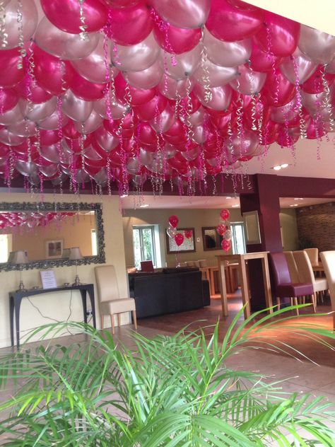 Pink Ceiling Party Decorations, Roof Balloon Decoration, Balloon Roof Decoration, Pink Ceiling Balloons, Balloon Covered Ceiling, Pink Helium Balloons, Balloon On Ceiling Decor, Balloon Decorations Ceiling, Balloons On Ceiling Party Ideas