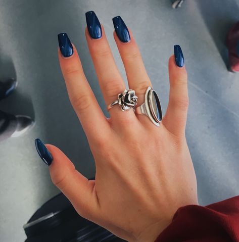 dark blue acrylics #nailart #nailartdesign #naildesign Navy Blue Acrylic Nails Coffin Design, Navy Coffin Acrylic Nails, Sapphire Chrome Nails, Sapphire Blue Acrylic Nails, Dark Blue Coffin Nail Ideas, Sapphire Nails Acrylic, Dark Blue Aesthetic Nails, Midnight Blue Acrylic Nails, Dark Blue Nails Aesthetic