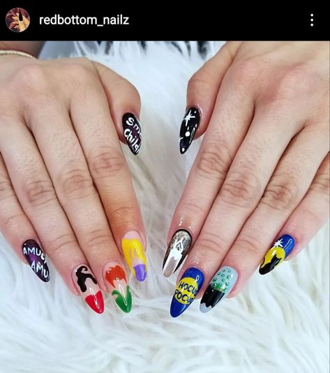 #Nails #SDNails #GelX #NailsNailsNails #NailDesigns #HalloweenNails #Nails2Inspire #NailInspo #SandersonSisters Hocus Pocus Nails Design, Sanderson Sisters Nails, Hocus Pocus Nail Designs, Hocus Pocus Nails, Victoria Nails, Hermanas Sanderson, Disney Halloween Nails, Hands Art, Finger Nail Art