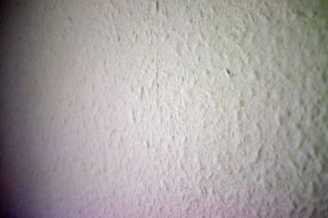 Stripping Woodchip is hell - Penraevon Woodchip Wallpaper, Wallpaper Removal, Top Tips, Removable Wallpaper, Kitchen Ideas