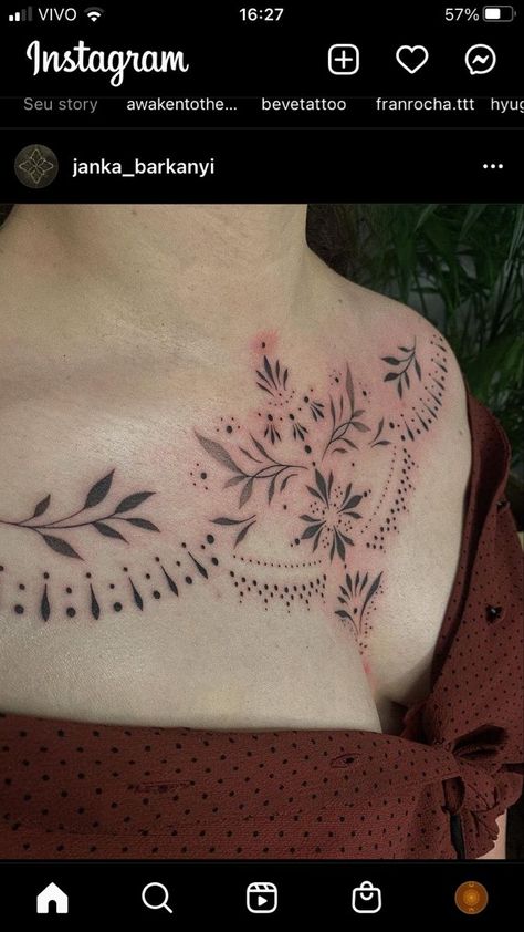 Dotted Chest Tattoo, Chest Tattoo Female Ornamental, Fineline Chest Tattoo, Fine Line Chest Tattoo Female, Ornamental Collar Bone Tattoo, Ornamental Tattoo Chest, Ornamental Chest Tattoo Female, Ornamental Stomach Tattoo, Dainty Chest Tattoo Female